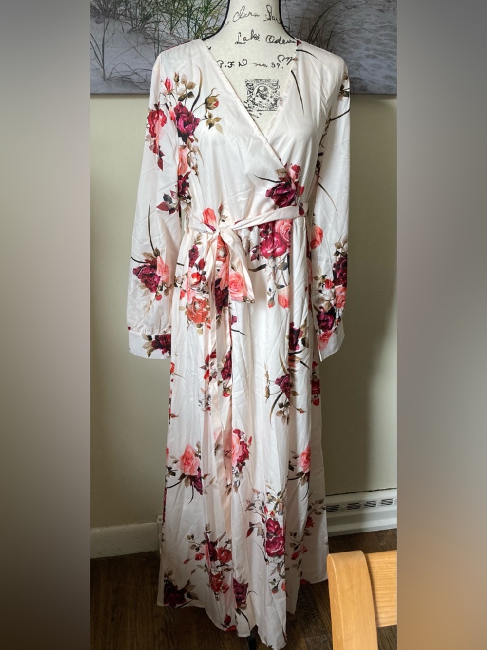 Curvedream ivory long sleeve floral maxi v-neck dress, size XL, fits like L - Picture 7 of 10